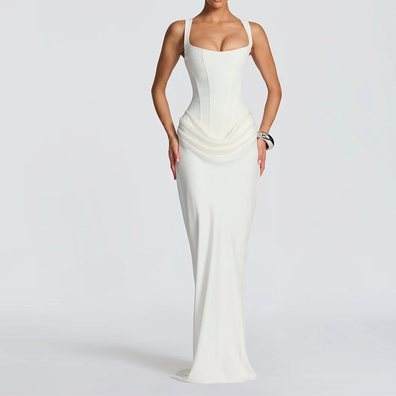 Sleeveless dress with shoulder straps